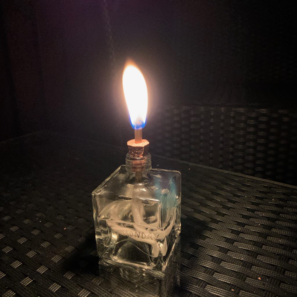 Brennende DIY Öllampe