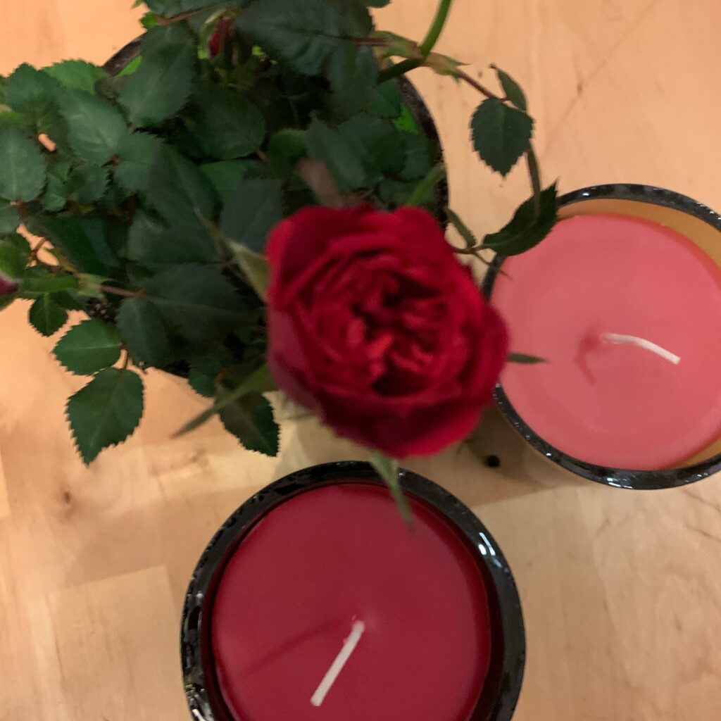 Kerzen im Glas in Rot